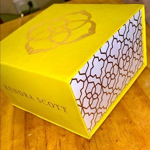 EUC KENDRA SCOTT Box (Yellow w/Gold Detail)